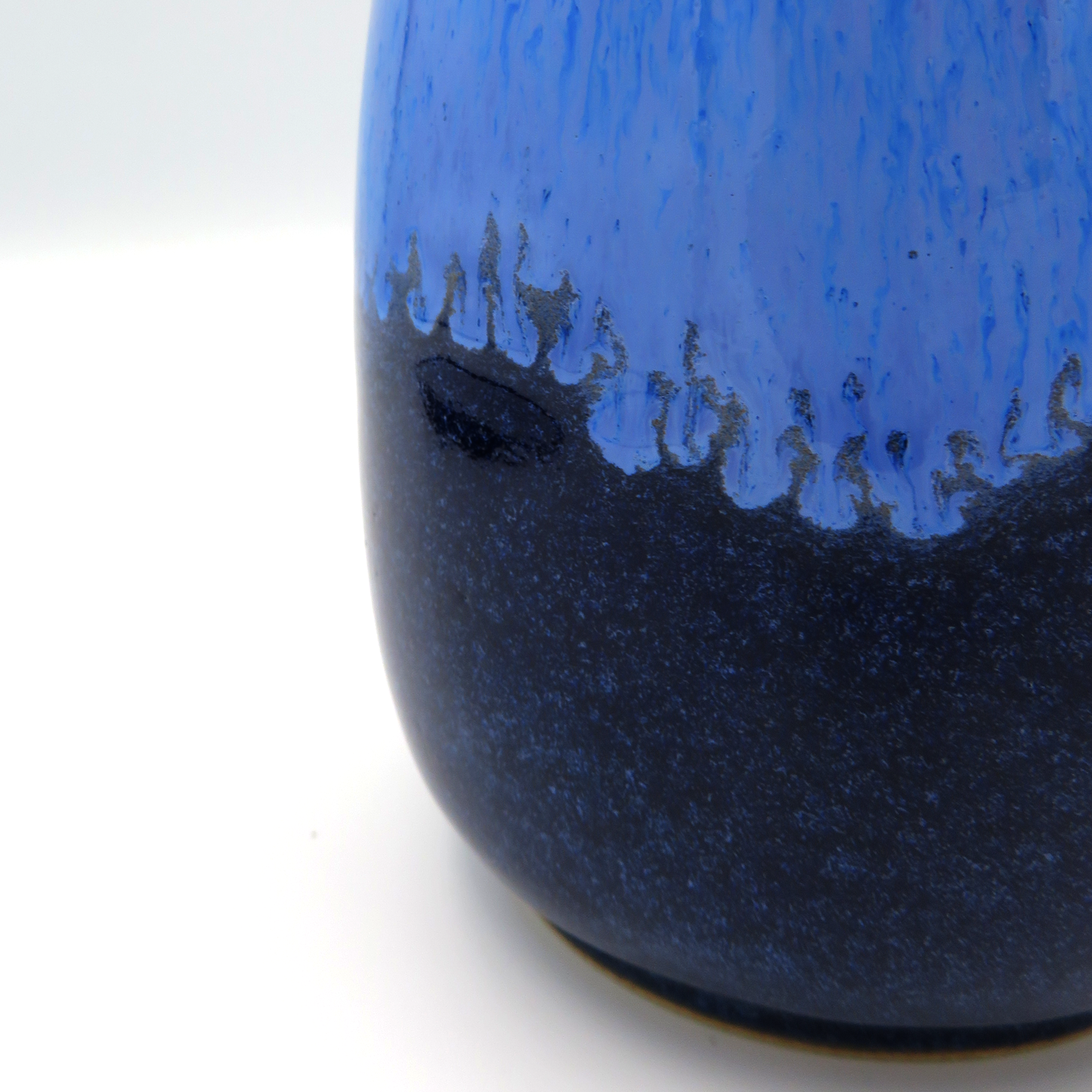 Rounded Vase - Deep Blue